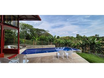 VENDO CASA FINCA EN MORELIA