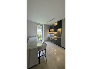 SE VENDE CASA DE LUJO EN EL SECTOR DE LAGOS DEL CAUJARAL