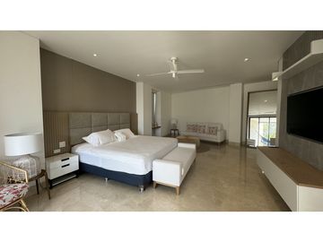 SE VENDE CASA DE LUJO EN EL SECTOR DE LAGOS DEL CAUJARAL