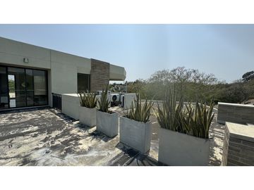 SE VENDE CASA DE LUJO EN EL SECTOR DE LAGOS DEL CAUJARAL