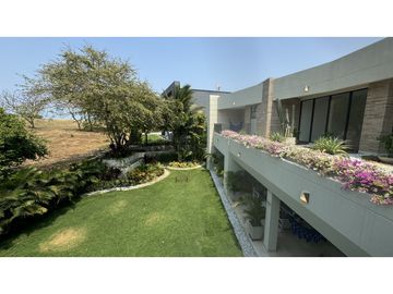 SE VENDE CASA DE LUJO EN EL SECTOR DE LAGOS DEL CAUJARAL