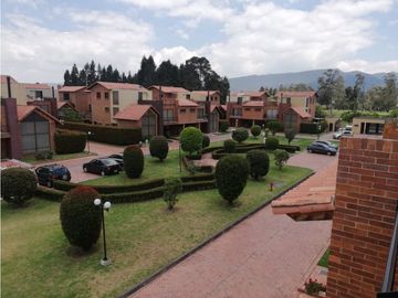 CHIA, Conj Cerrado 300 mtr Const 500 lote 3 niv 5 hab 5 baños 5 parq