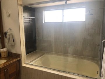 CHIA, Conj Cerrado 300 mtr Const 500 lote 3 niv 5 hab 5 baños 5 parq