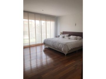 CHIA, Conj Cerrado 300 mtr Const 500 lote 3 niv 5 hab 5 baños 5 parq