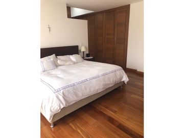 CHIA, Conj Cerrado 300 mtr Const 500 lote 3 niv 5 hab 5 baños 5 parq