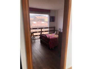 CHIA, Conj Cerrado 300 mtr Const 500 lote 3 niv 5 hab 5 baños 5 parq