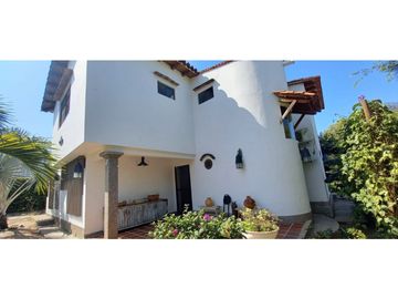 Venta de casa en conjunto cerrado frente al mar Don Jaca – Santa Marta