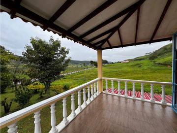 FINCA GANADERA EN VENTA O PERMUTA URRAO ANTIOQUIA