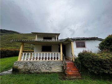 FINCA GANADERA EN VENTA O PERMUTA URRAO ANTIOQUIA