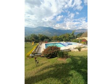 Vendo FINCA en Copacabana