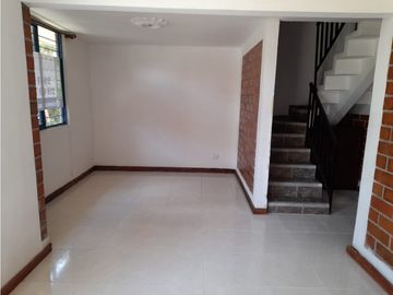 VENDO CASA CONJUNTO RESIDENCIAL  VILLAS DE ALTAGRACIA, JAMUNDI