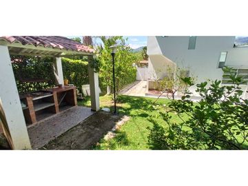 Casa En Condominio Con Piscina En San Joaquín La Mesa Cundi