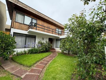 Vende Cómoda Casa  en el Plan de Viña del Mar