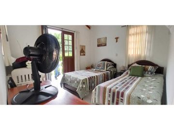 Casa Campestre En San Joaquín En Condominio