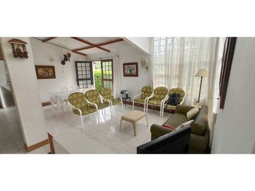 Casa Campestre En San Joaquín En Condominio
