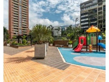 Apartamento en venta en El Poblado sector Loma de Los Parra