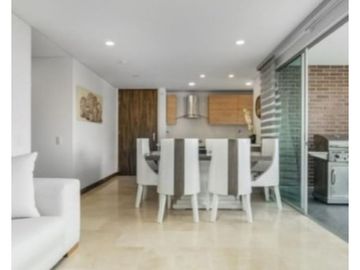 Apartamento en venta en El Poblado sector Loma de Los Parra