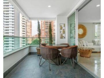 Apartamento en venta en El Poblado sector Loma de Los Parra