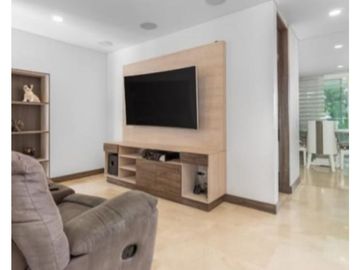 Apartamento en venta en El Poblado sector Loma de Los Parra