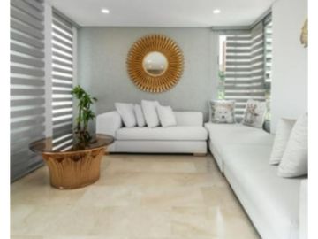 Apartamento en venta en El Poblado sector Loma de Los Parra
