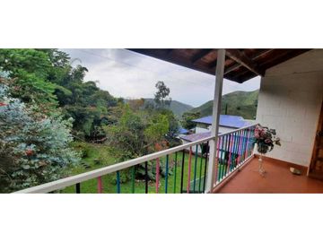 Vendo finca casa de campo  yumbo vereda Santa Inés  antes de la cumbre