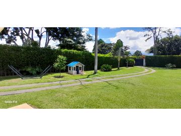 Se Vende  Chalet Urbanización Campestre Lote Independiente