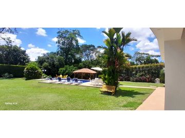 Se Vende  Chalet Urbanización Campestre Lote Independiente