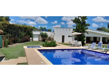 Se Vende  Chalet Urbanización Campestre Lote Independiente