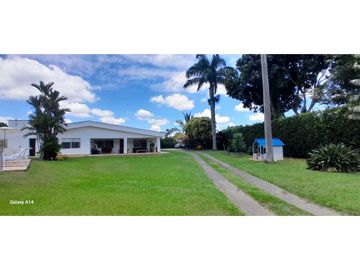 Se Vende  Chalet Urbanización Campestre Lote Independiente