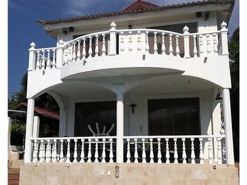 Casa en venta en Melgar sector La Herradura