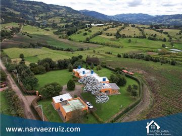 Hermosa Finca 8 Fanegadas en Subachoque