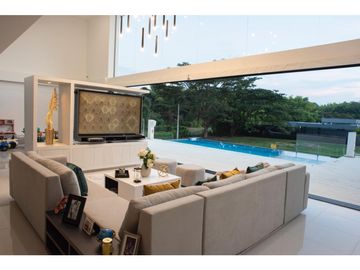 VENTA DE CASA JAMUNDI ALFAGUARA EXCLUSIVA GRAN AREA Y LUJO NEGOCIABLE