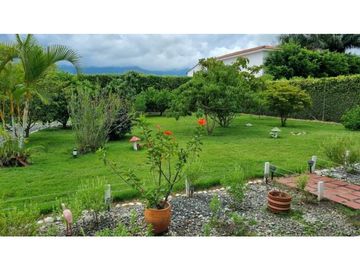 Se vende finca 1.700m2 en parcelación Santa Elena El Cerrito Palmira