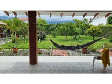 Se vende finca 1.700m2 en parcelación Santa Elena El Cerrito Palmira