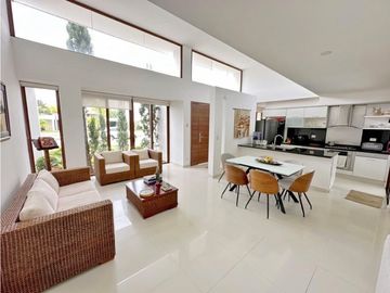 Casa en BARCELONA DE INDIAS de 2 niveles en VENTA en Cartagena