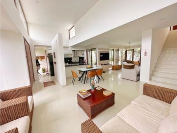 Casa en BARCELONA DE INDIAS de 2 niveles en VENTA en Cartagena