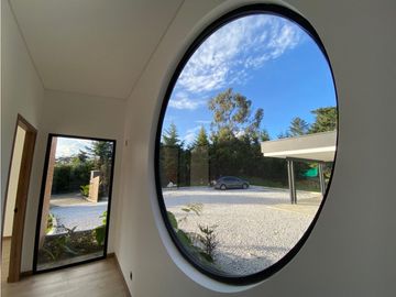 Casa para estrenar en venta en Envigado sector Alto de las Palmas