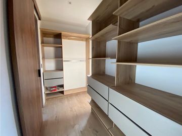 Casa para estrenar en venta en Envigado sector Alto de las Palmas