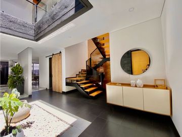 VENDO LUJOSA CASA EN SAN LUCAS