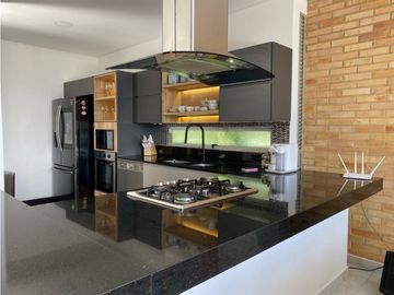 VENDO LUJOSA CASA EN SAN LUCAS
