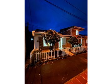 Venta de casa esquinera en Popayán, Barrio El Uvo
