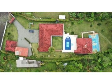 Se Vende Chalet - Vía Montenegro Pueblo Tapao