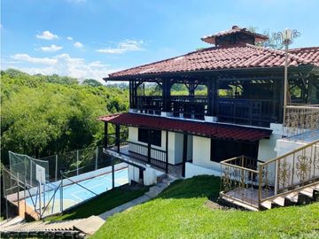 Se Vende Chalet - Vía Montenegro Pueblo Tapao
