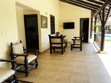 Se Vende Chalet - Vía Montenegro Pueblo Tapao