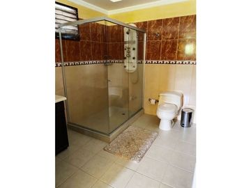 Se Vende Chalet - Vía Montenegro Pueblo Tapao