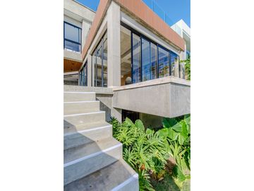 SE VENDE CASA DE LUJO EN PRADOMAR