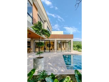 SE VENDE CASA DE LUJO EN PRADOMAR