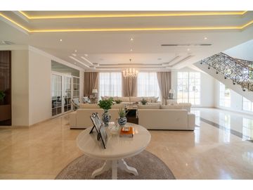 SE VENDE CASA MANSION EN VILLA CAMPESTRE
