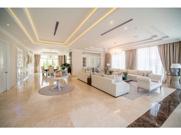 SE VENDE CASA MANSION EN VILLA CAMPESTRE