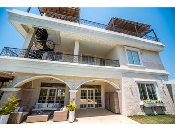 SE VENDE CASA MANSION EN VILLA CAMPESTRE